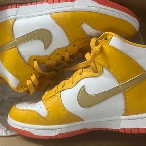 Women’s Nike dunks high